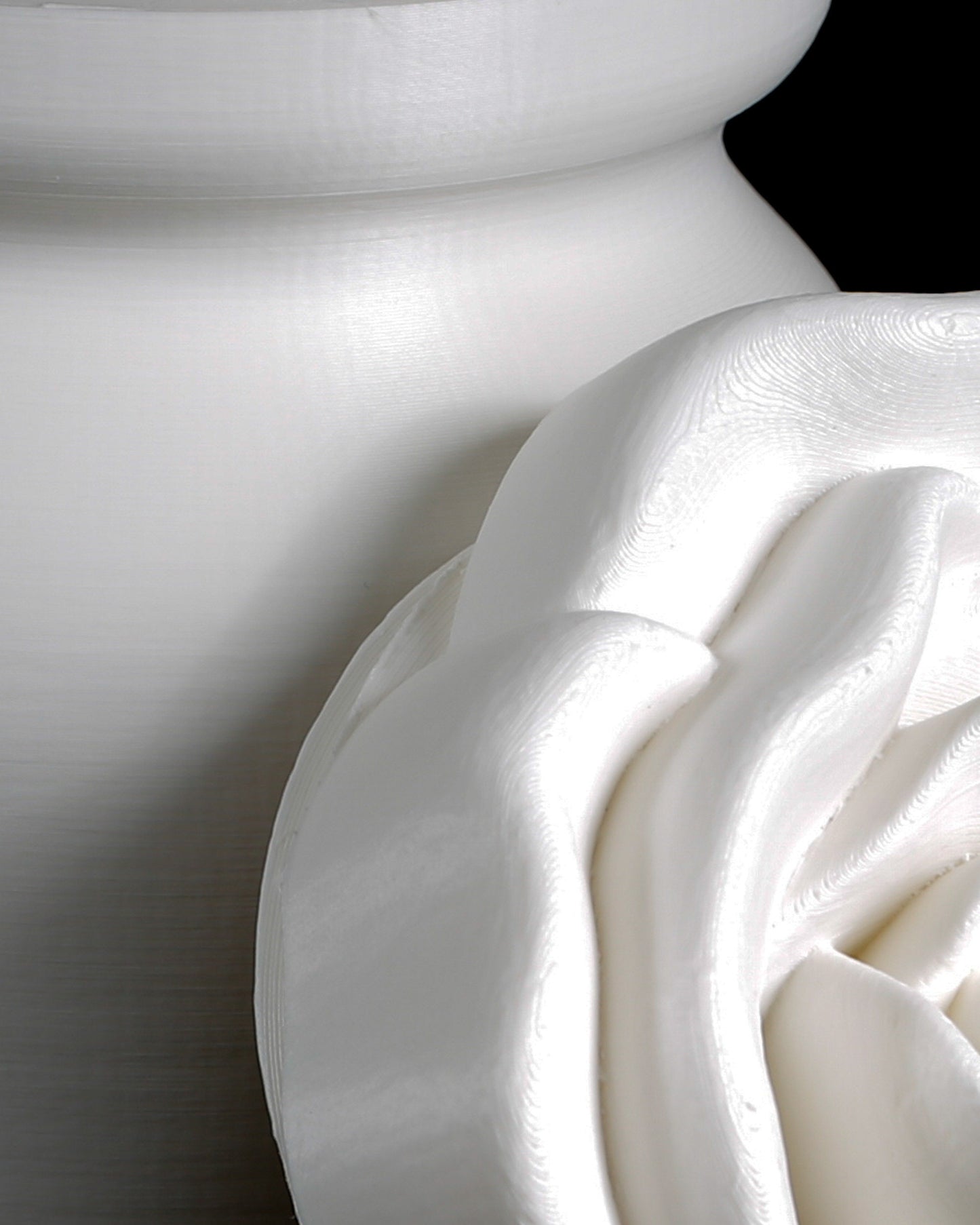 White Biodegradable Urn with Rose Lid