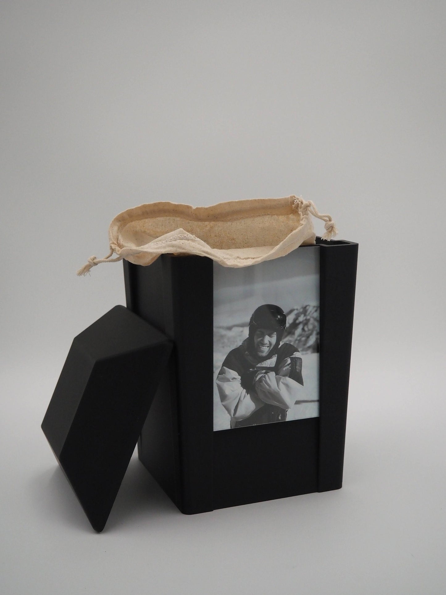 Biodegradable Photo Urn (4x6 Photo) - Black