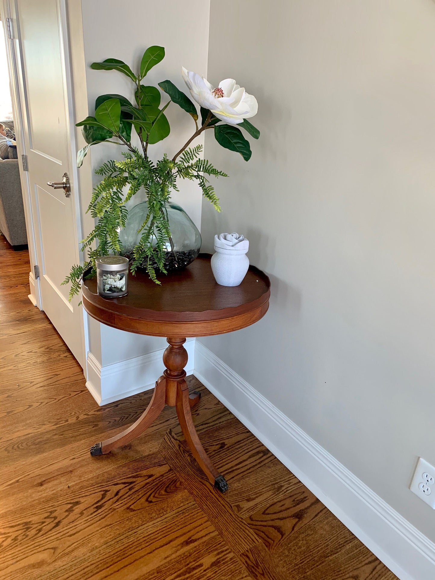 Marble Biodegradable Urn with Rose Lid